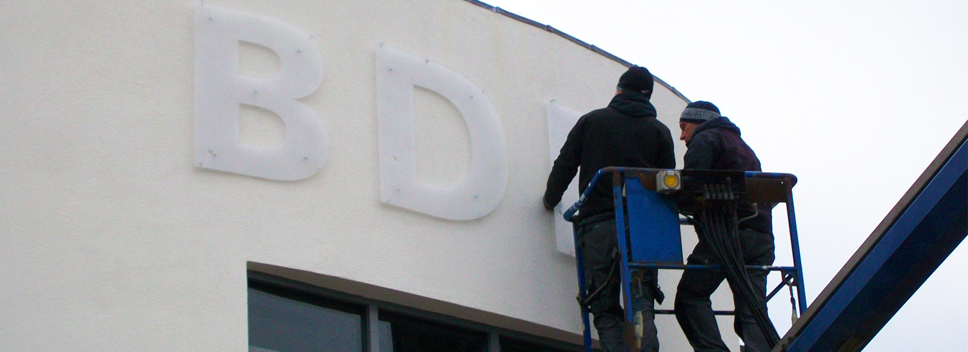 Sign Repair, Service & Refurb
